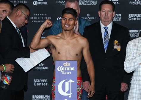 mikey garcia purses per fight.